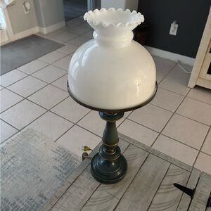 Elegant White Milk Glass Table Lamp